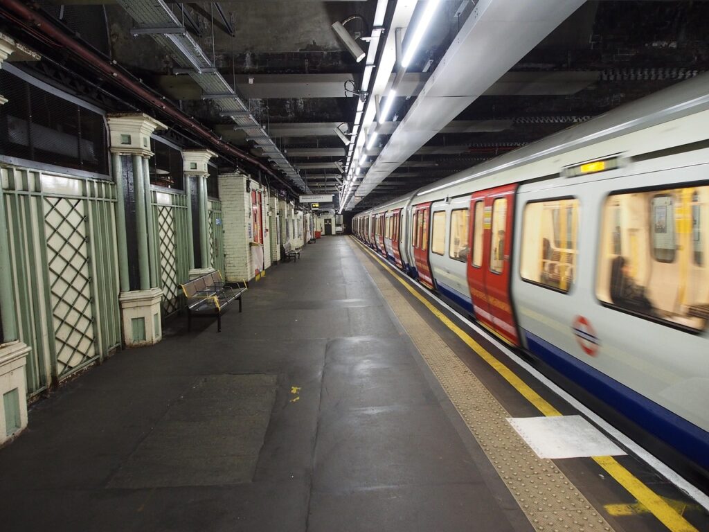 The Newest Invention in QR-code Country: QR-codes in the Subway